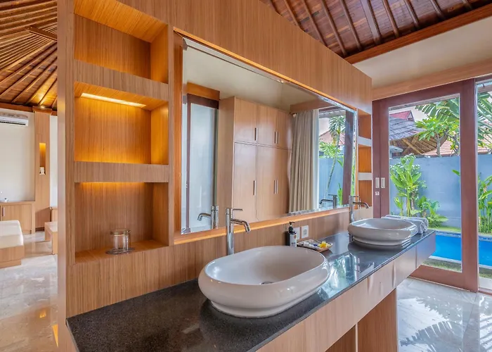 Kings Sanur By Moria